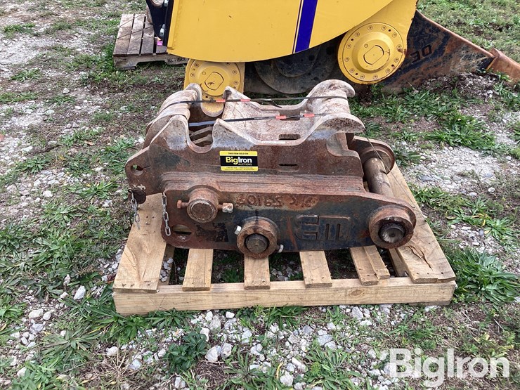 komatsu-pc200-image-2