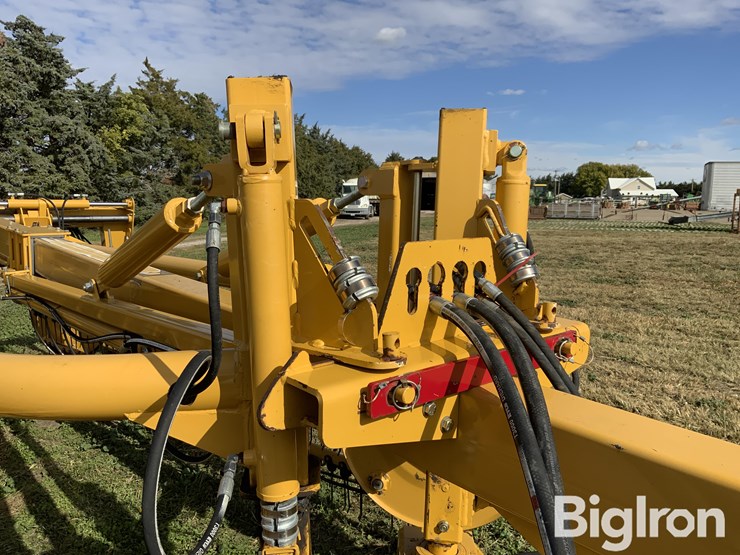 2012-vermeer-r2800-image-14