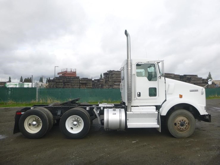 2012-kenworth-t800-image-7