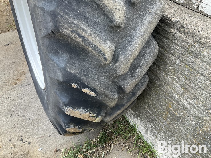 new-holland-8770-image-11