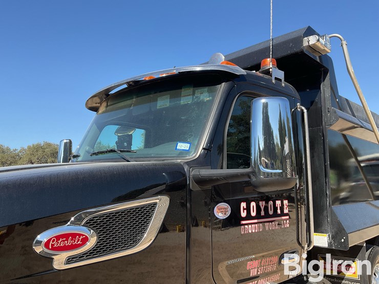 peterbilt-567-image-9