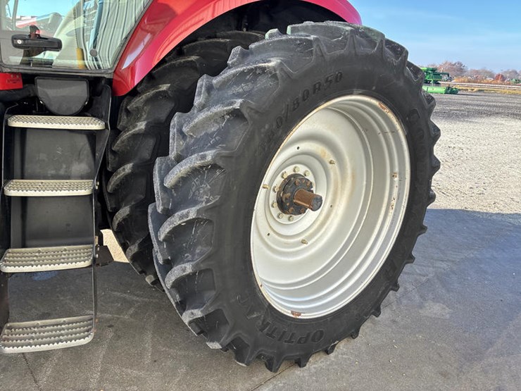 case-ih-magnum-305-image-69
