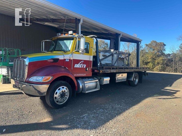 2008-peterbilt-335-image-1