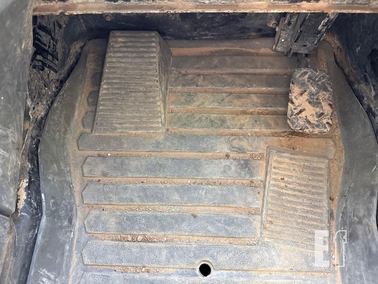 caterpillar-299d2-xhp-image-31