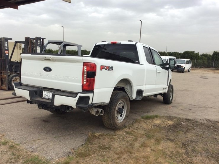 2024-ford-f250-image-4