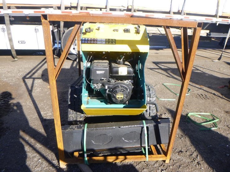 2024-mach-pro-mp-s300-skid-steer-track-loader-image-8