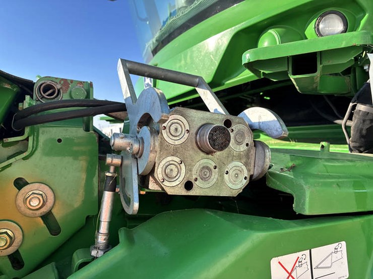 john-deere-s670-image-13