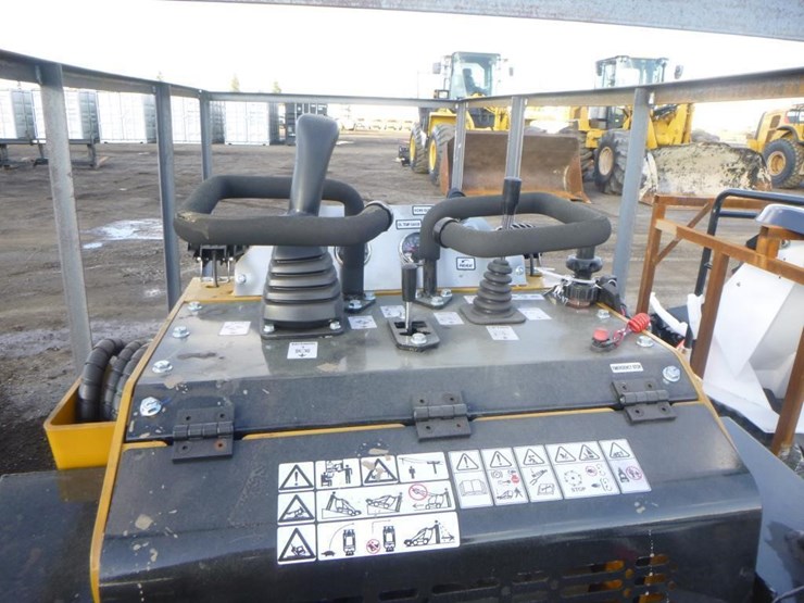 2025-cfg-ktt-(a)27-skid-steer-track-loader-image-12