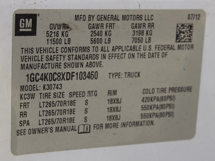 2012-chevrolet-3500hd-image-10