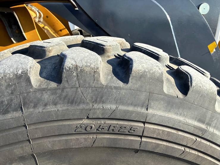 #122215-•-2019-jd-524l-#1dw524lzekf700961-image-52