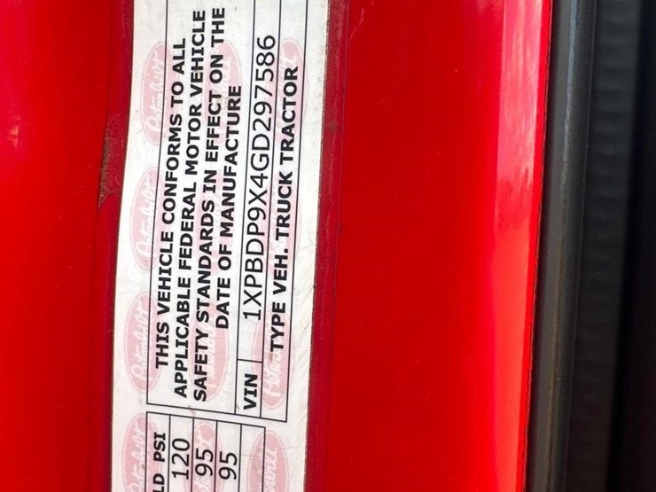 2016-peterbilt-579-image-18