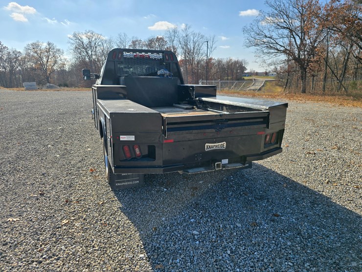 chevrolet-silverado-5500hd-image-19