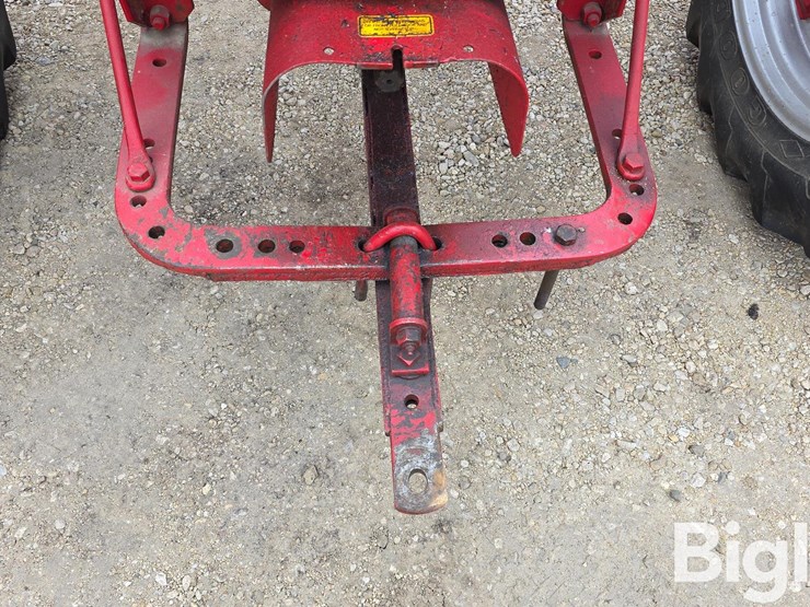 1951-farmall-m-2wd-tractor-image-9