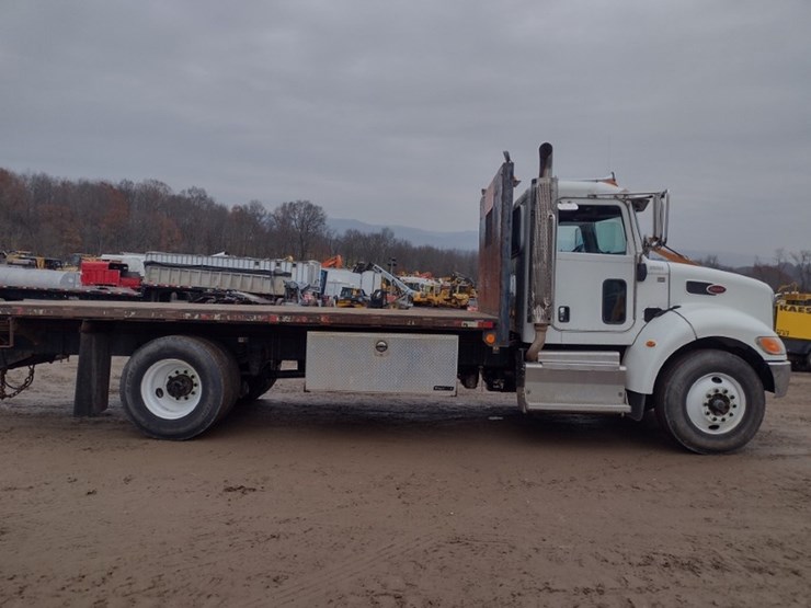 peterbilt-337-image-3