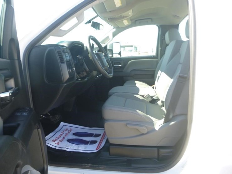 chevrolet-silverado-5500hd-image-11