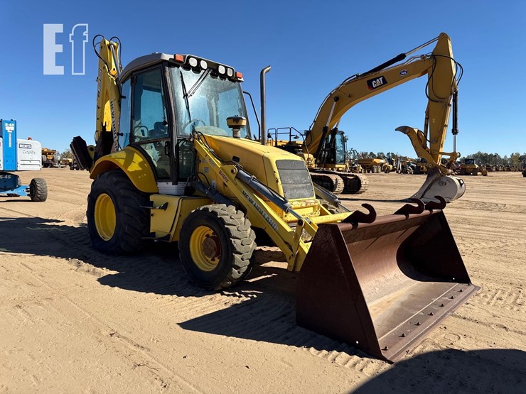 new-holland-b95-image-3