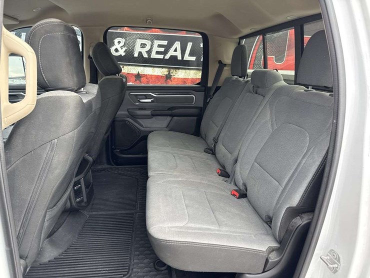 2020-dodge-ram-1500-image-31