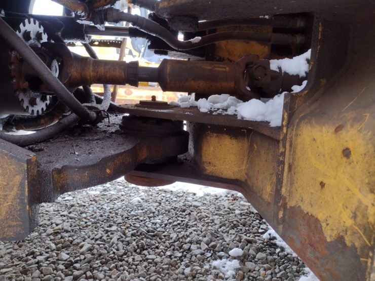 caterpillar-it24f-image-31