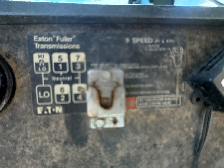 mack-r686st-image-111