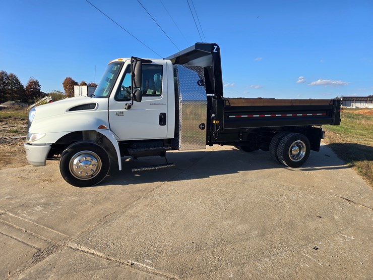 international-durastar-4300-image-4