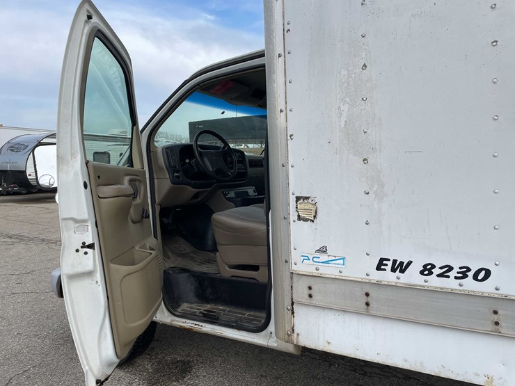 chevrolet-express-3500-image-45