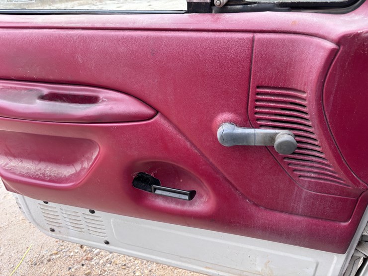 1993-ford-f250-image-23