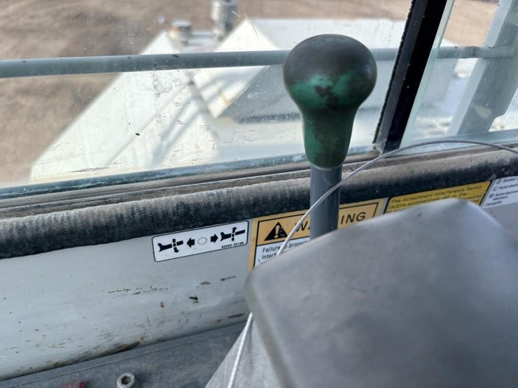 2012-takeuchi-tb180fr-image-36