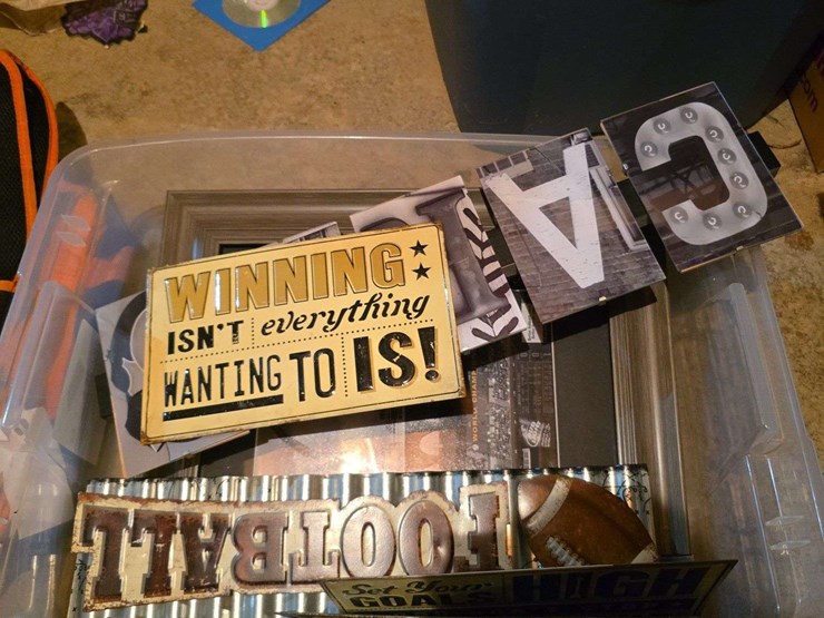 metal-signs-and-framed-picture-image-1