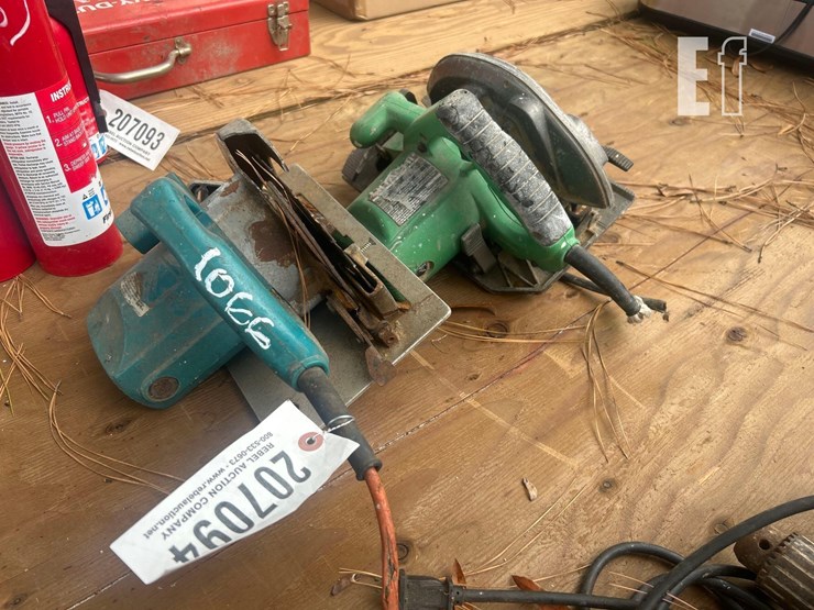 (2)-circular-saws-image-2