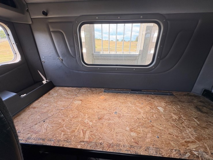 peterbilt-367-image-17