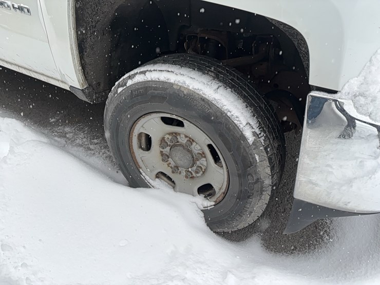 2017-chevrolet-2500hd-image-3