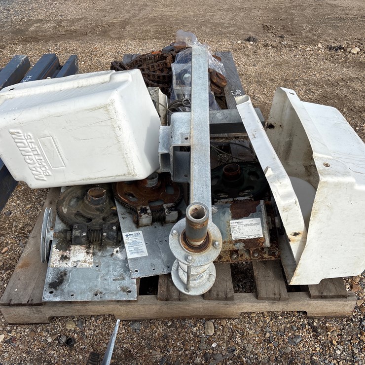 #1439 • BOATLIFT WINCHES