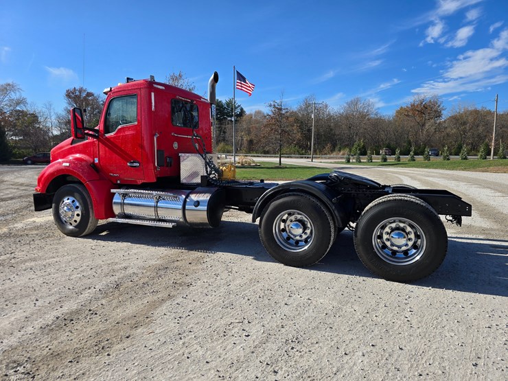 kenworth-t880-image-14