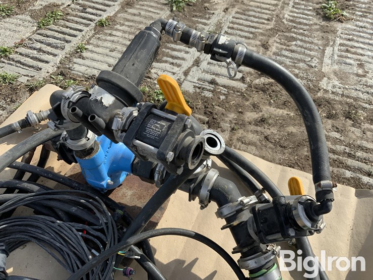 hypro-9303-hydraulic-fertilizer-pump-image-13