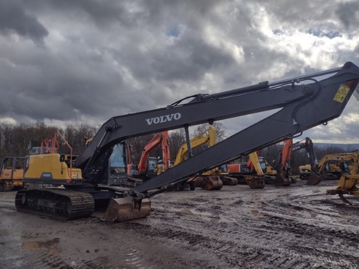 volvo-ec220e-lr-image-3