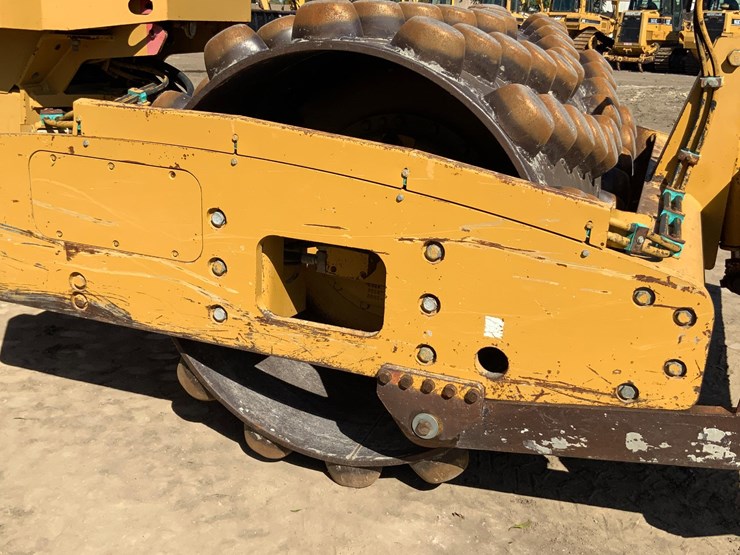 caterpillar-cp-563e-image-15