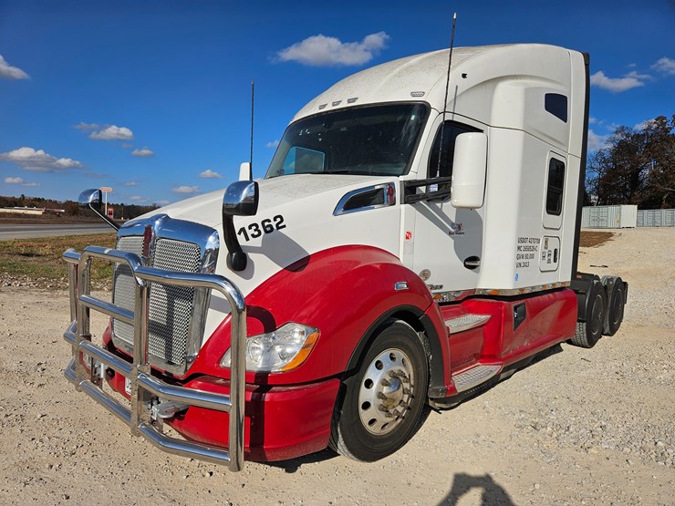 2021-kenworth-t680-image-2