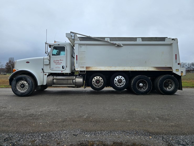 peterbilt-367-image-10