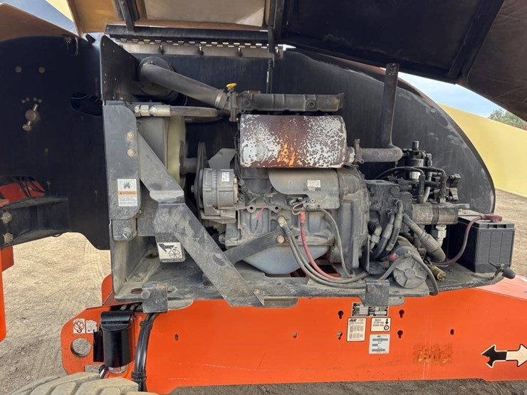 2013-jlg-400s-image-29