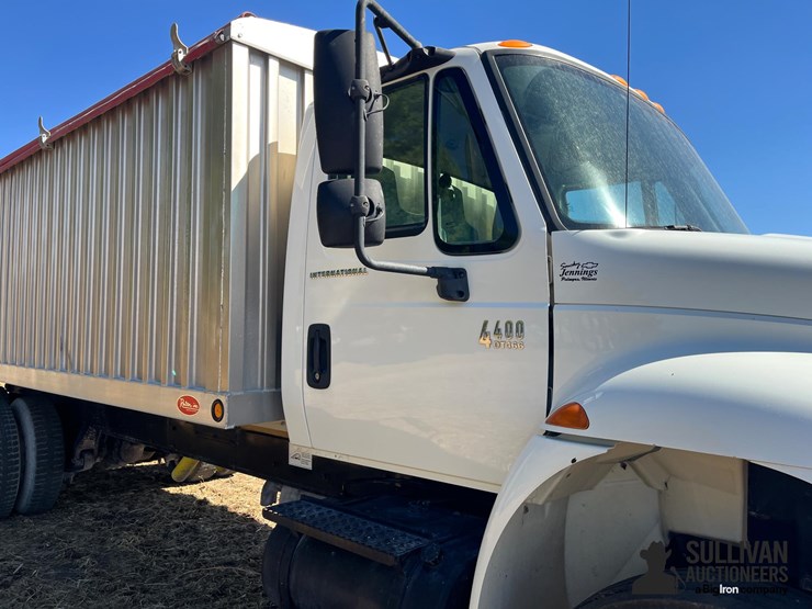 international-durastar-4400-image-16