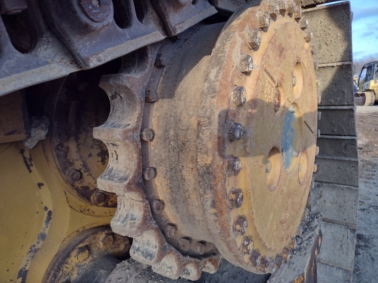 caterpillar-d6t-xl-image-24