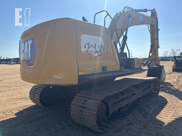 caterpillar-323-image-4