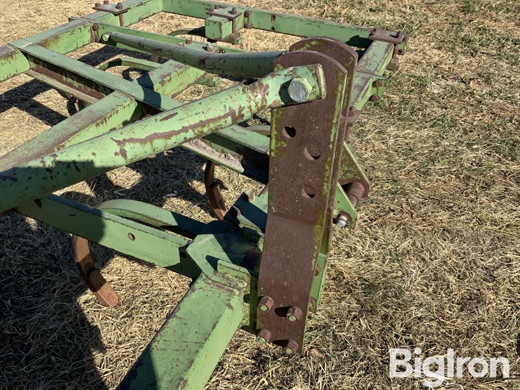 john-deere-3-pt.-chisel-image-13
