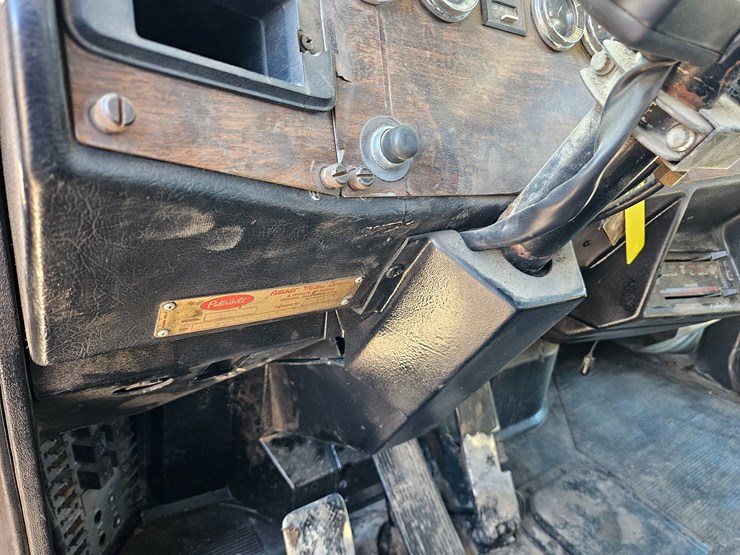 peterbilt-379-image-87