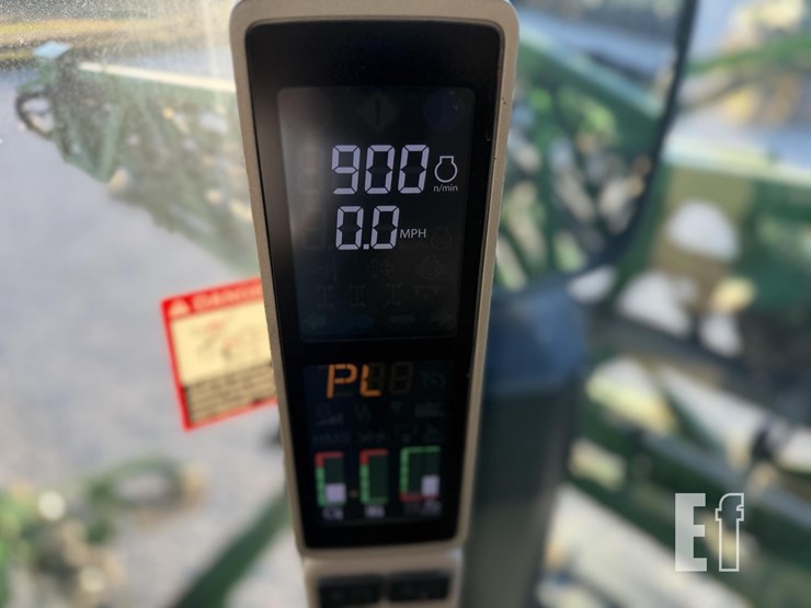 john-deere-r4038-image-33