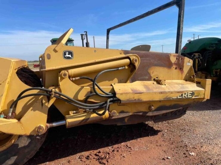 2004-&-2005-john-deere-1812-scraper-package-of-two-image-22