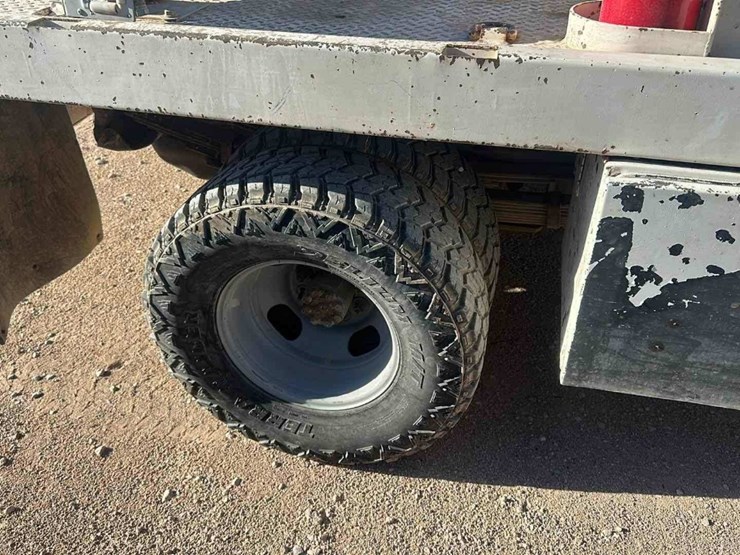 2006-chevrolet-silverado-3500-image-3