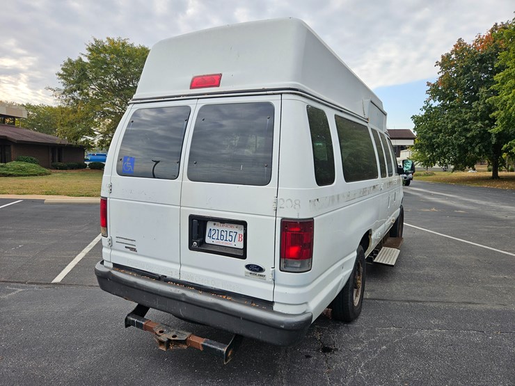 #21246-•-2007-ford-econoline-wagon-van-image-11