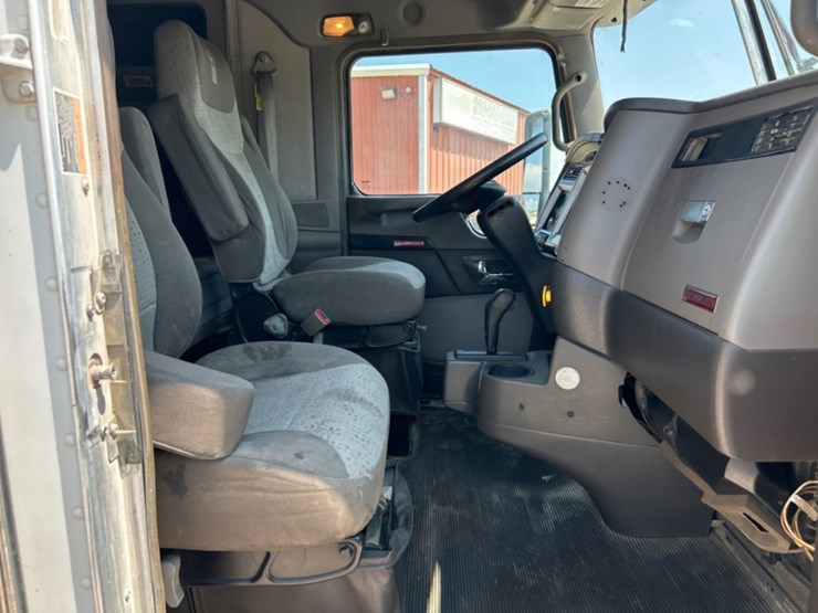 2015-kenworth-t660-image-8