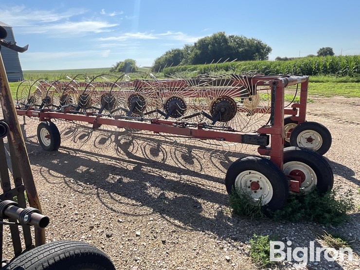 h&s-bf14hd-14-wheel-rake-image-8